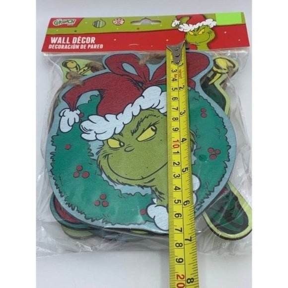 Dr. Seuss The Grinch Who Stole Christmas Garland 8 FT - Picture 4 of 8